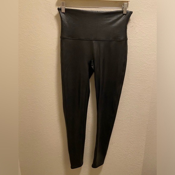 SPANX Black Faux Leather Leggings Size XL - Picture 4 of 10